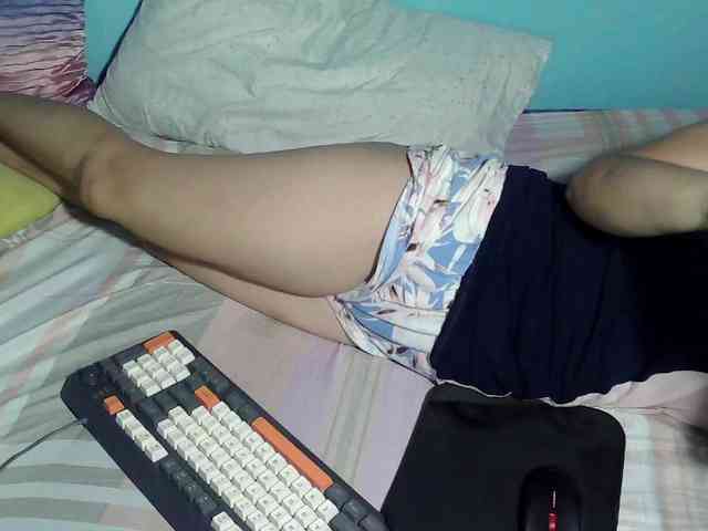 LizBeth23 webcam