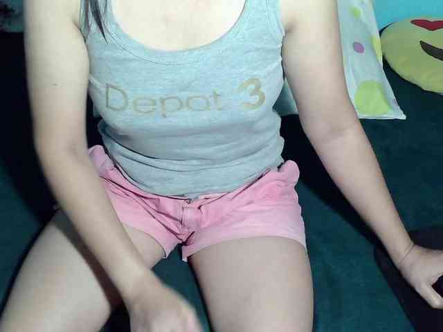 LizBeth23 webcam