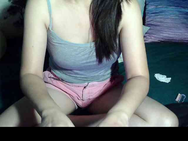 LizBeth23 Live Webcam on BongaCams
