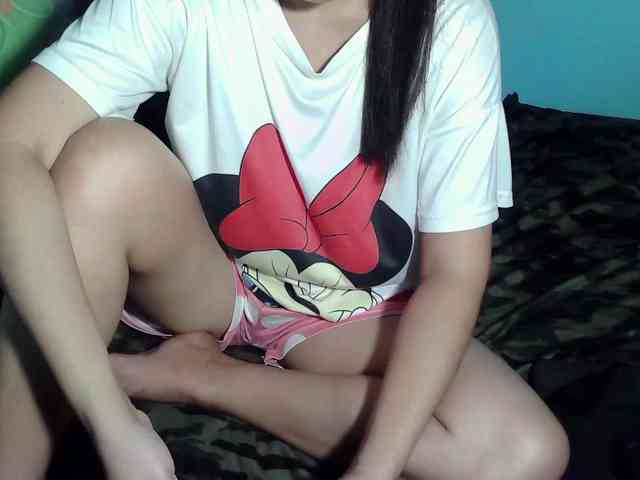 LizBeth23 webcam
