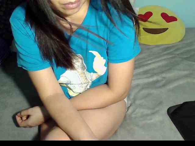 LizBeth23 webcam