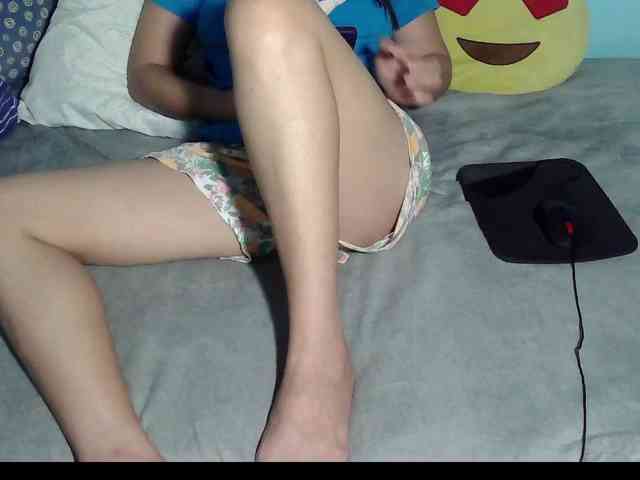 LizBeth23 webcam