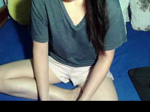 LizBeth23 webcam