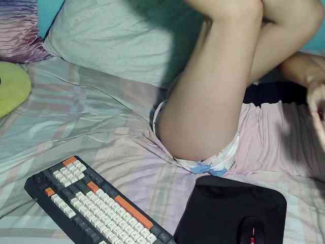 LizBeth23 webcam