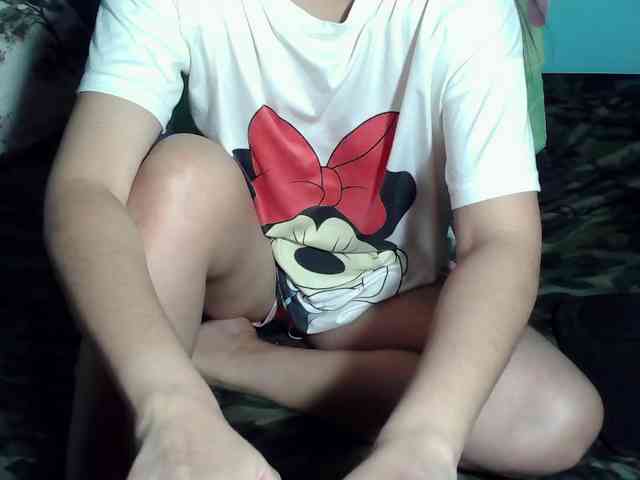 LizBeth23 webcam