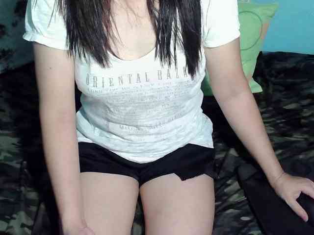LizBeth23 webcam