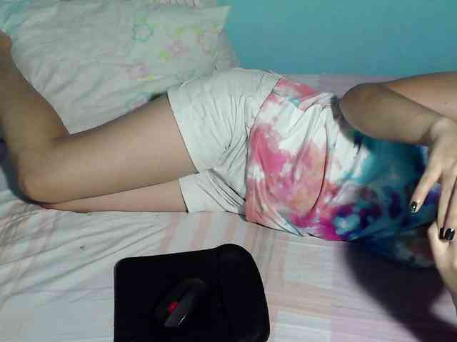 LizBeth23 webcam