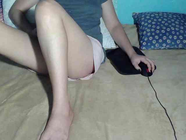 LizBeth23 webcam