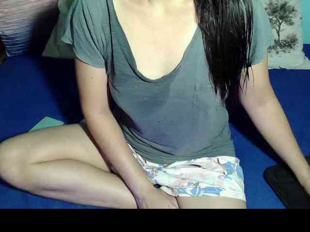 LizBeth23 webcam