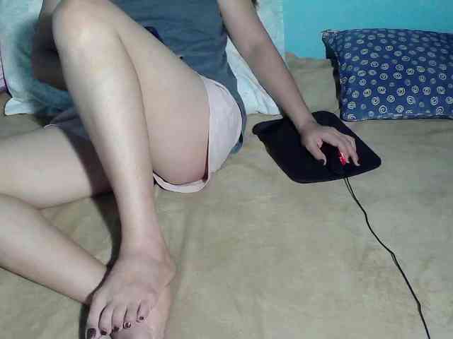 LizBeth23 webcam