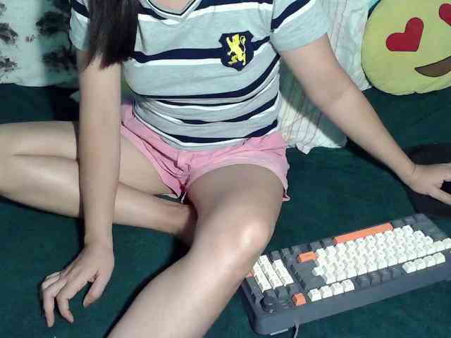 LizBeth23 webcam
