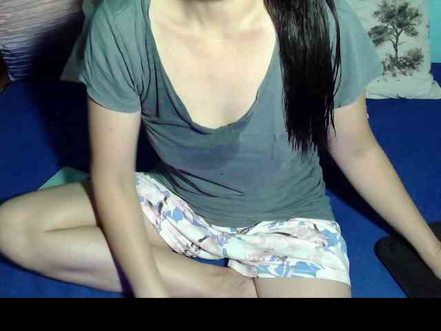 LizBeth23 webcam