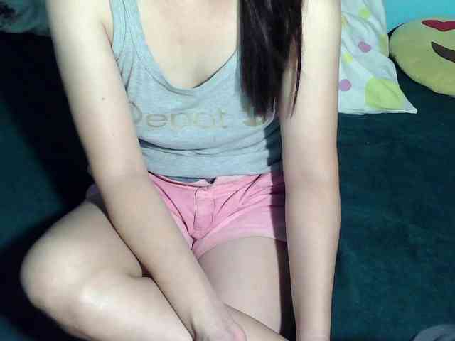 LizBeth23 webcam