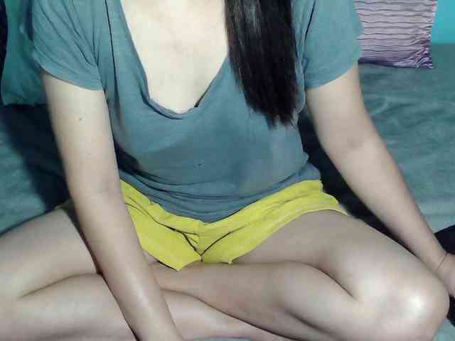 LizBeth23 Live Webcam on BongaCams