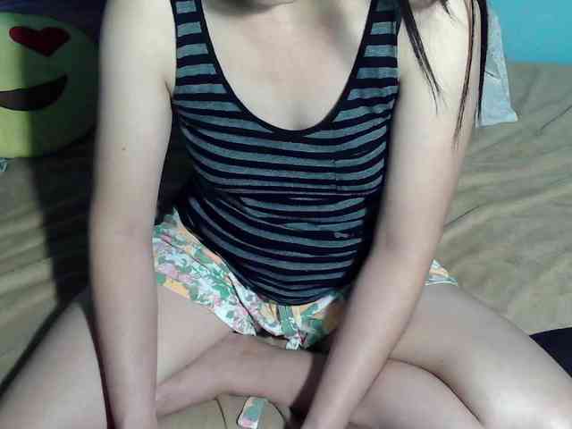 LizBeth23 webcam