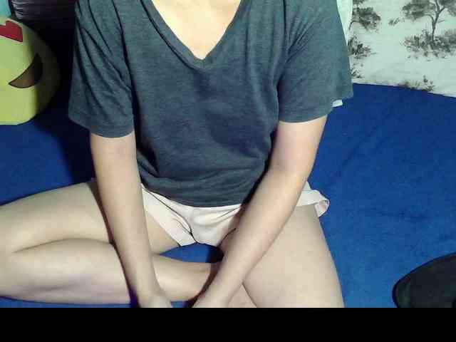 LizBeth23 webcam