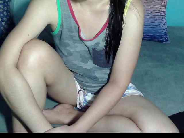 LizBeth23 webcam