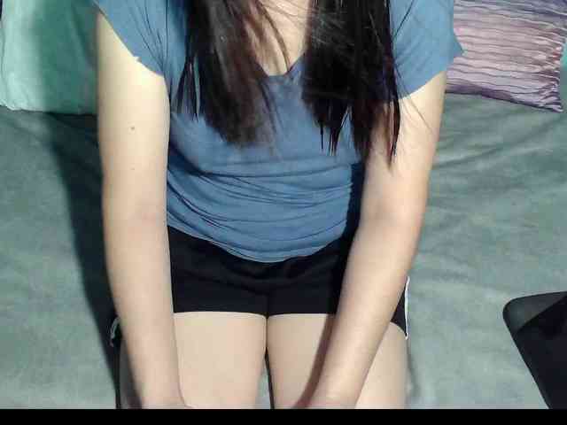 LizBeth23 webcam