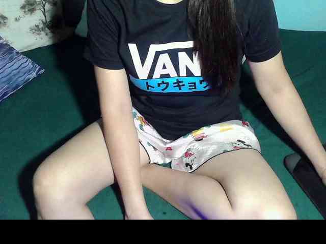 LizBeth23 webcam