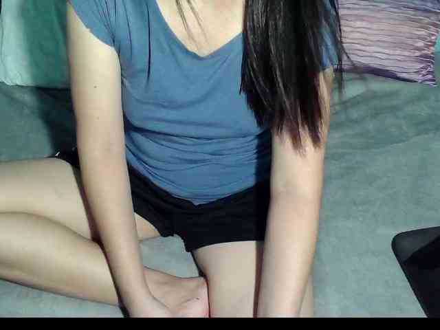 LizBeth23 webcam