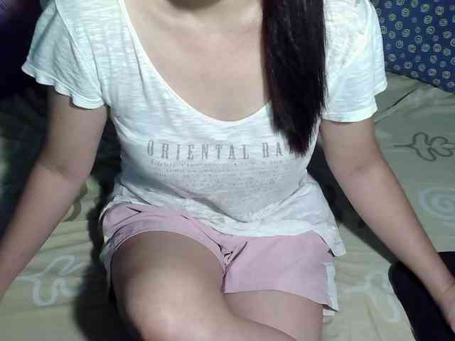 LizBeth23 webcam