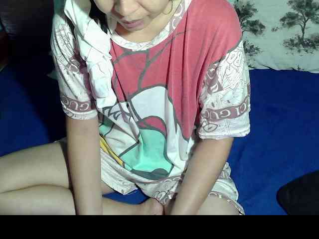 LizBeth23 webcam