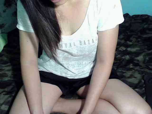 LizBeth23 webcam