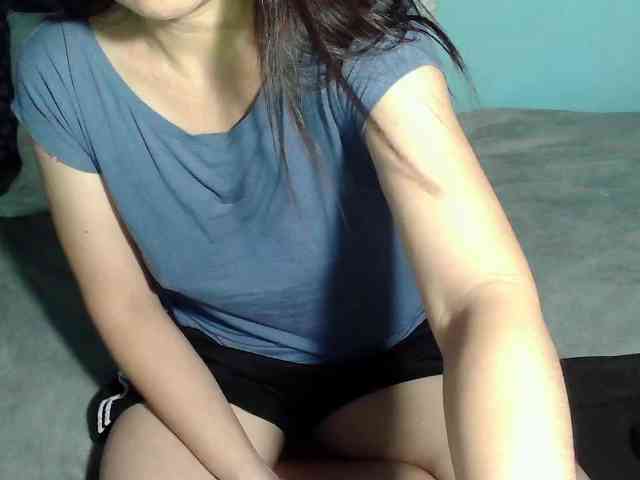 LizBeth23 webcam