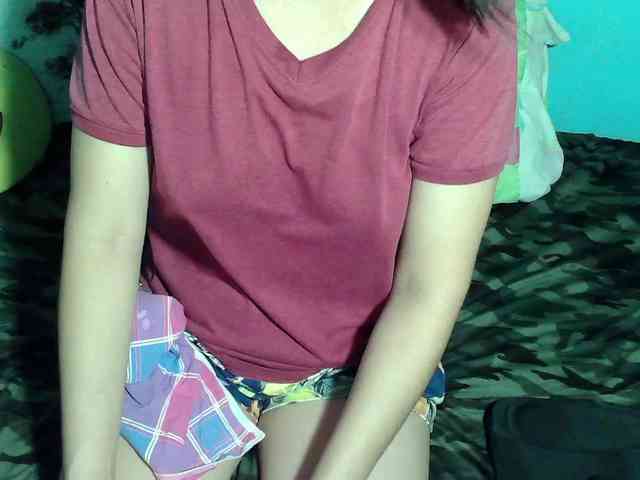 LizBeth23 webcam