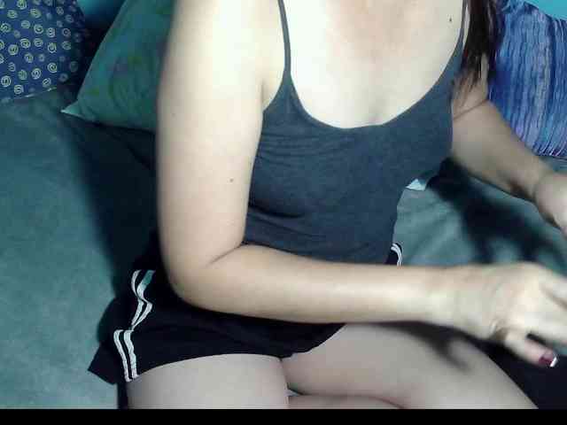 LizBeth23 webcam