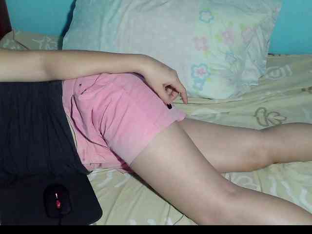 LizBeth23 webcam