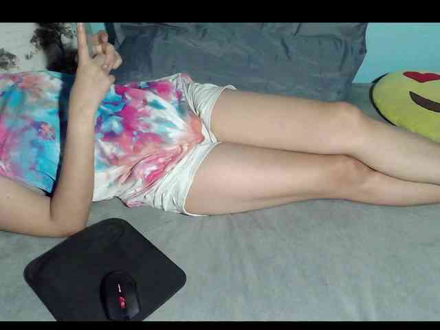 LizBeth23 webcam