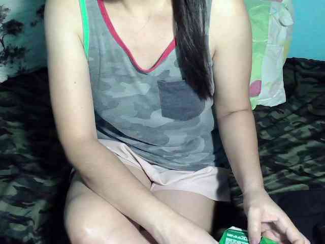 LizBeth23 webcam