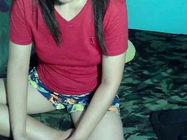 LizBeth23 webcam