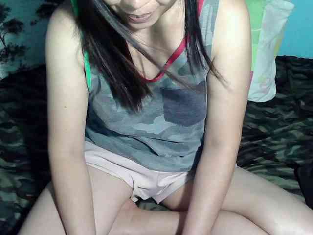 LizBeth23 webcam