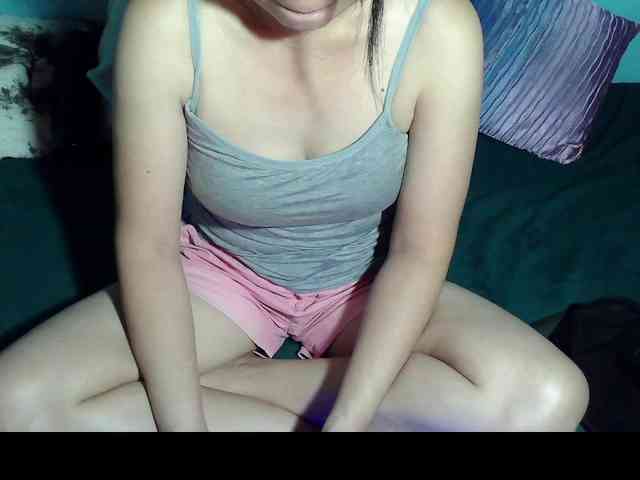 LizBeth23 webcam