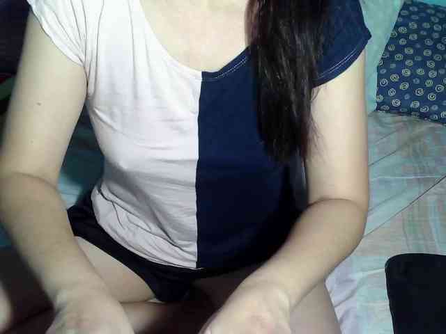 LizBeth23 webcam