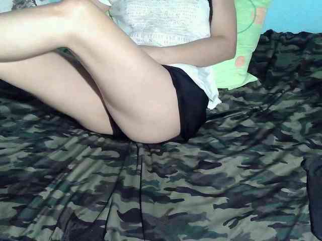 LizBeth23 webcam