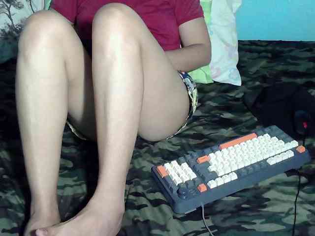 LizBeth23 webcam