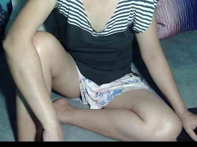 LizBeth23 webcam