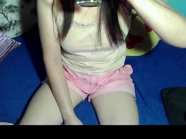 LizBeth23 webcam
