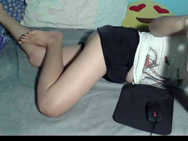 LizBeth23 webcam