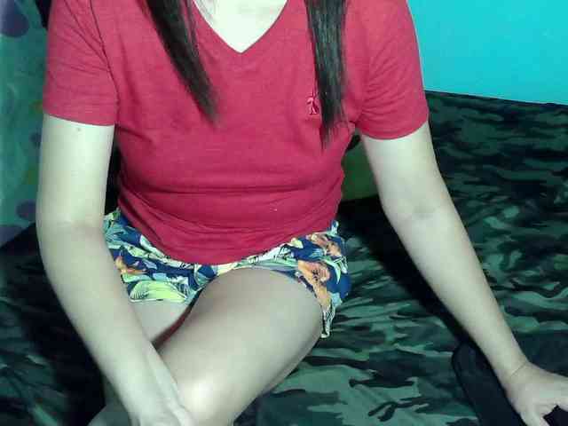 LizBeth23 webcam
