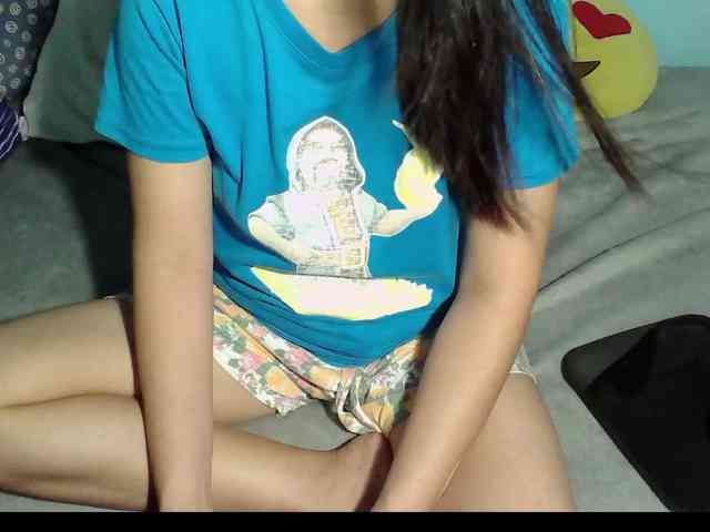 LizBeth23 webcam
