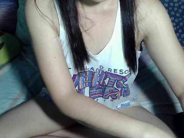 LizBeth23 webcam