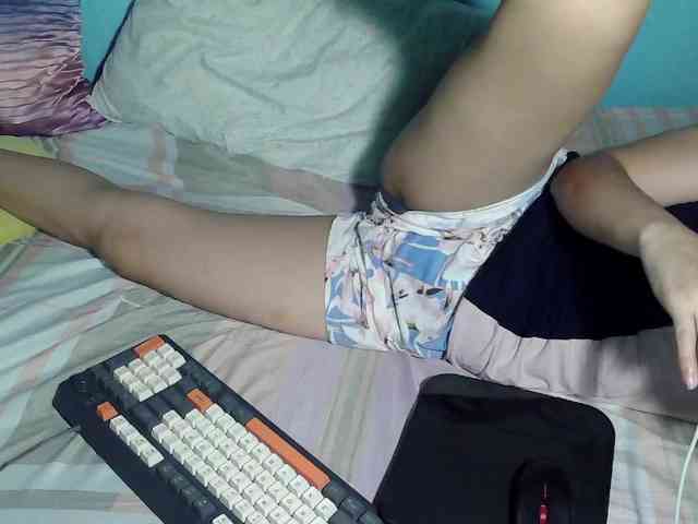 LizBeth23 webcam