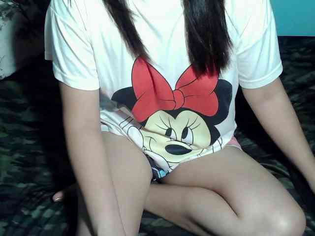 LizBeth23 webcam