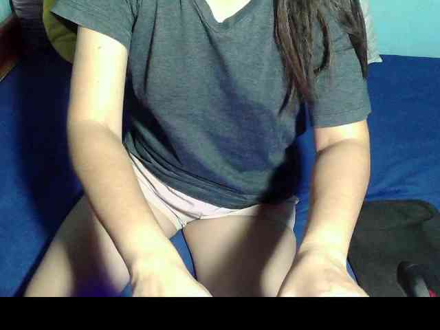 LizBeth23 webcam