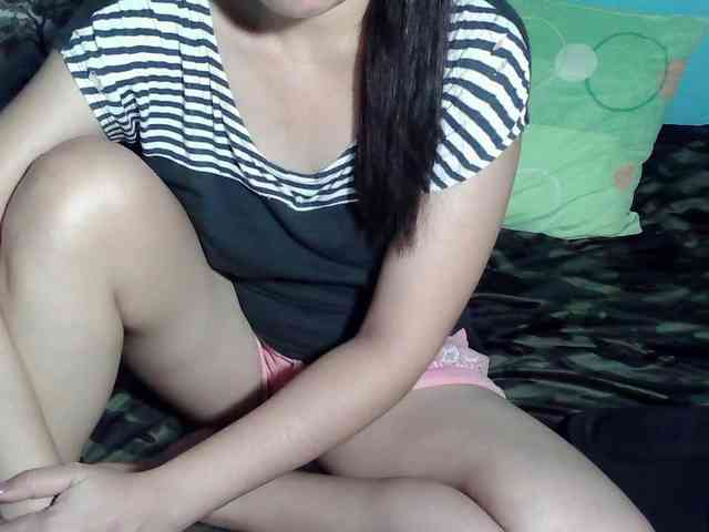 LizBeth23 webcam