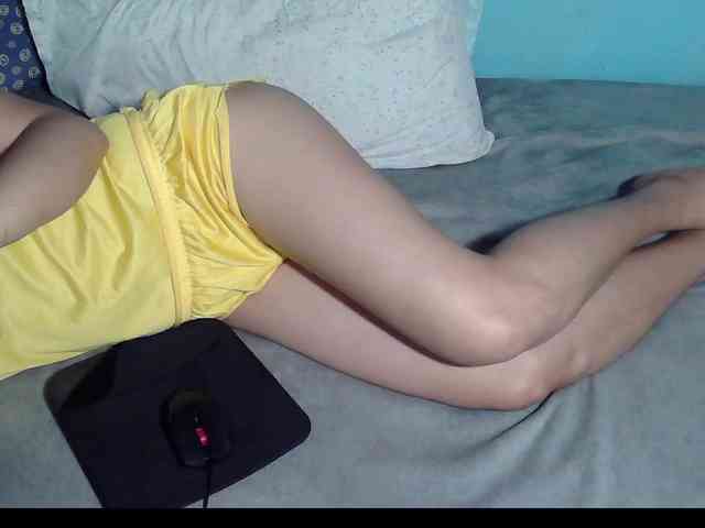 LizBeth23 webcam